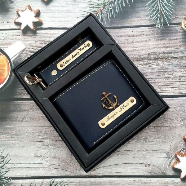 Personalized Leather Wallet with Customized Keychain with Name and Charm - Image 3