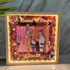 Varmala Preservation Resin Couple Photo Frame with LED Lights, Wedding Garland Preserved Wooden Square Lamp with White Pearls Design, Couple Names
