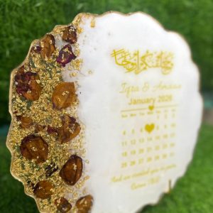✨ Personalized Resin Floral Calendar Plaque ✨